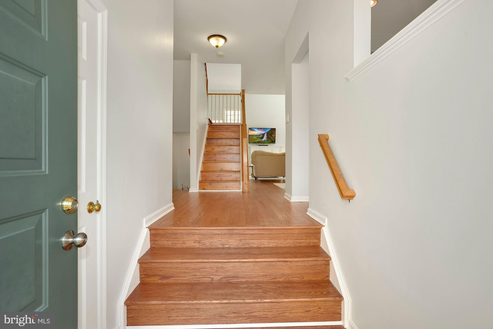 1263 Weatherstone Court Reston, VA 20194 - Photo 4 of 34 4