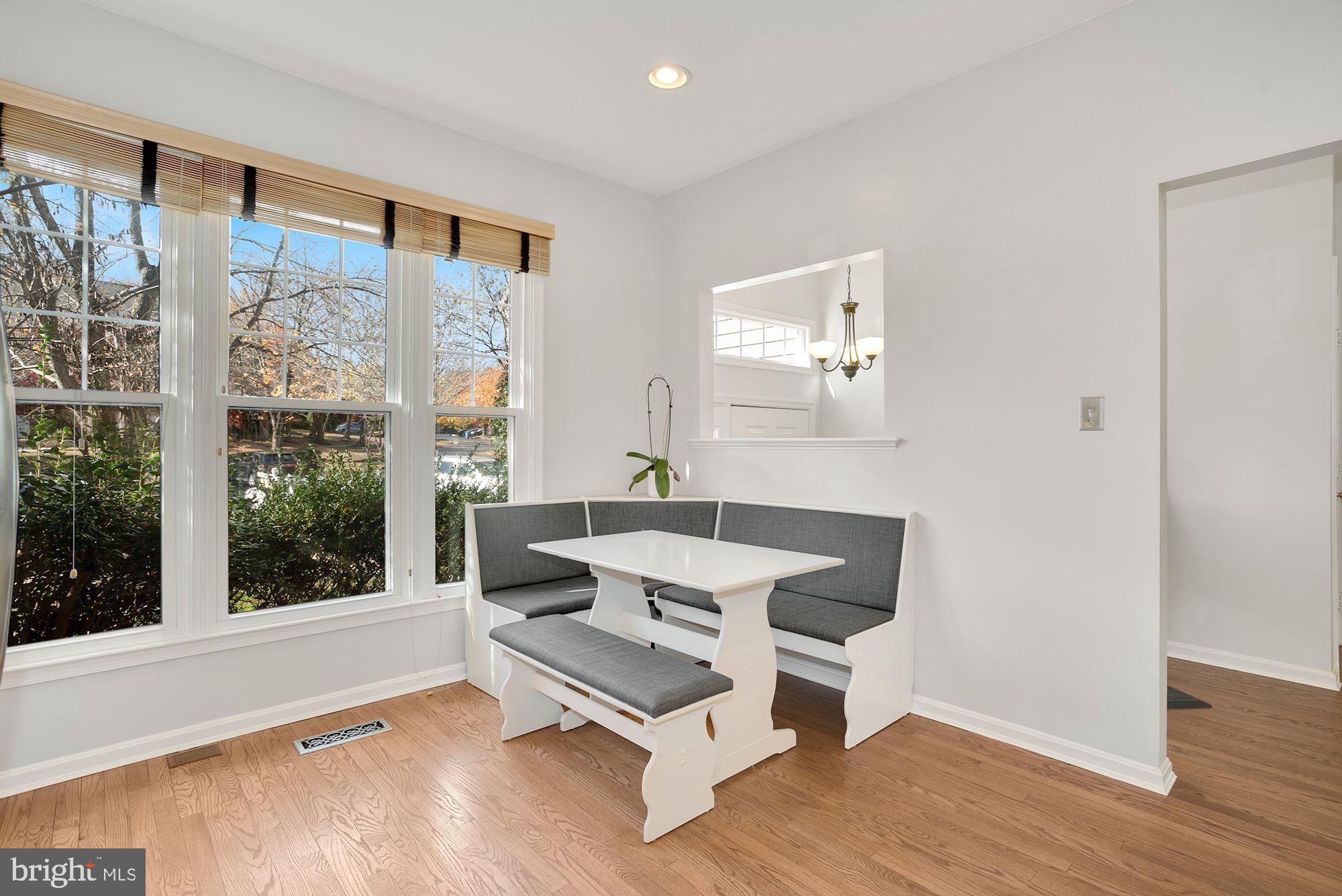 1263 Weatherstone Court Reston, VA 20194 - Photo 6 of 34 6