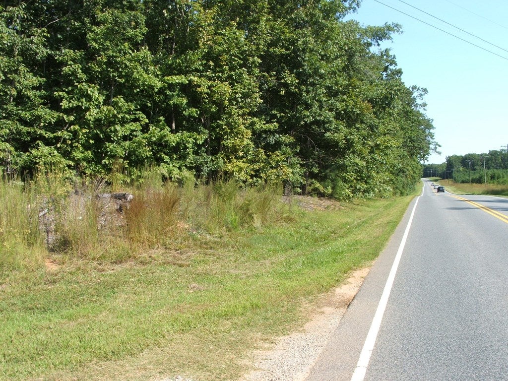15 Farmville Road Keysville, VA 23947 - Photo 2 of 5 Gallery Image 2