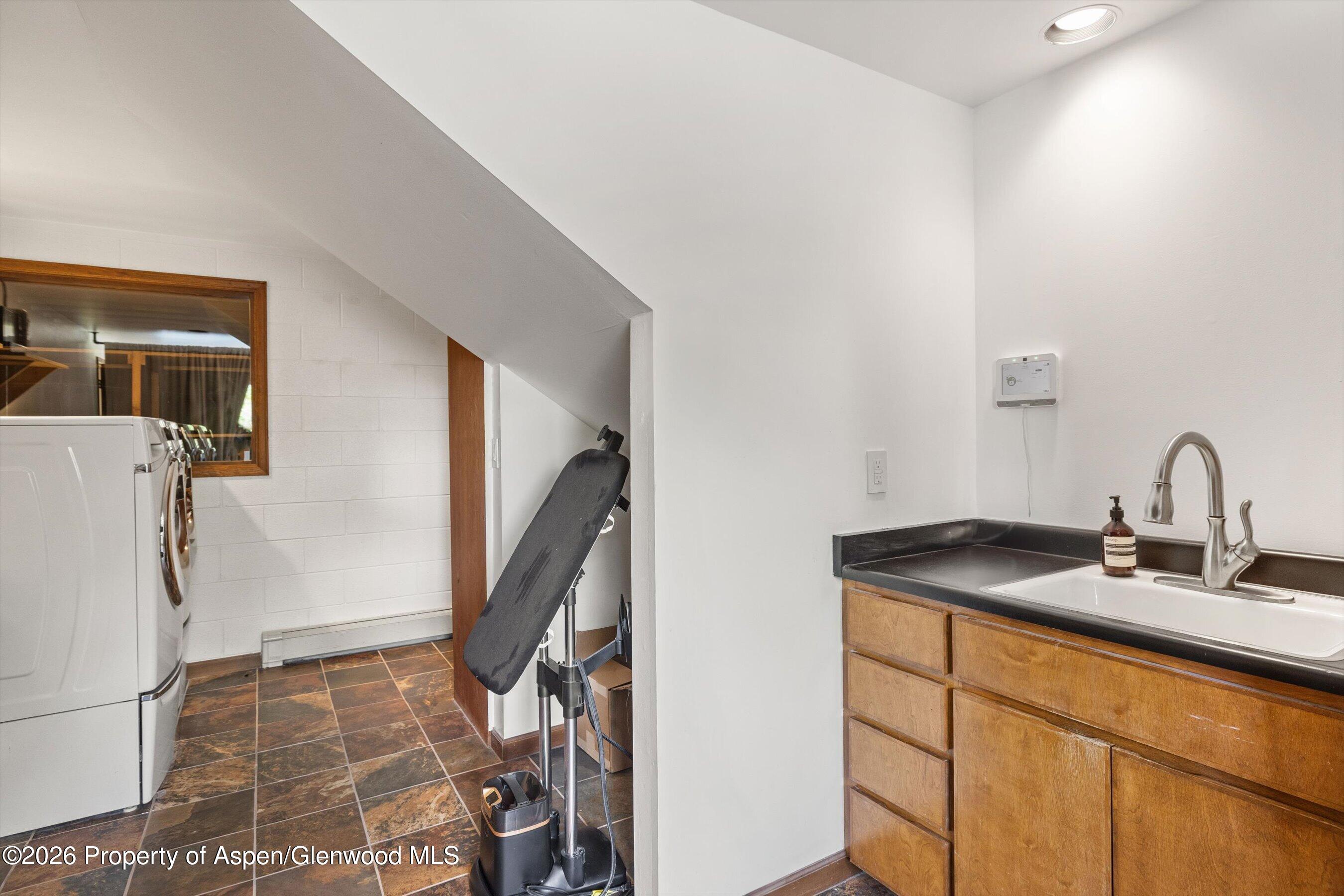 2227 Juniper Hill Road Aspen, CO 81611 - Photo 15 of 29 15-2227JuniperHillRd_2606_2057