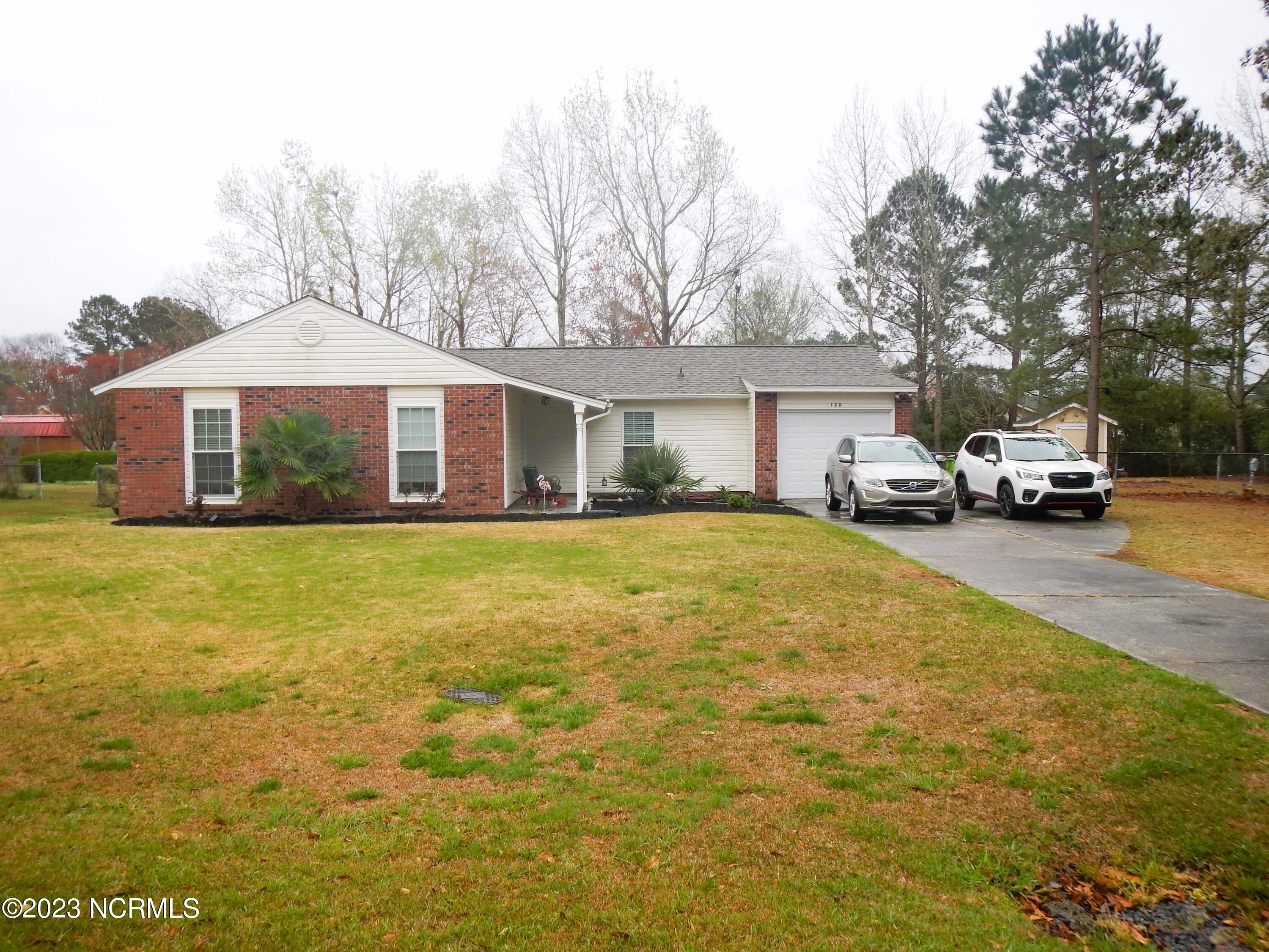 128 Shipman Road Havelock, NC 28532 - Photo 2 of 42 DSCN4389