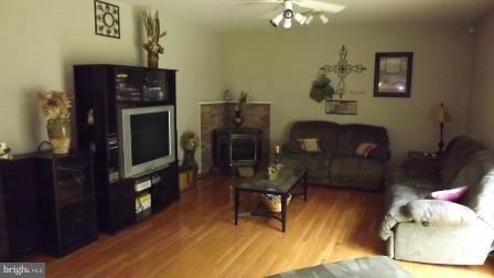 5100 Dickerson Road Partlow, VA 22534 - Photo 6 of 29 Family Room