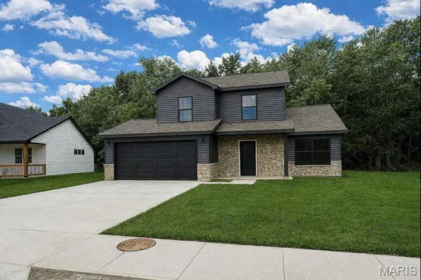 $332,200 | 203 Jimmy H Drive, Jonesburg, MO 63351