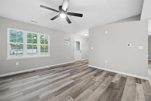 $332,200 | 203 Jimmy H Drive, Jonesburg, MO 63351
