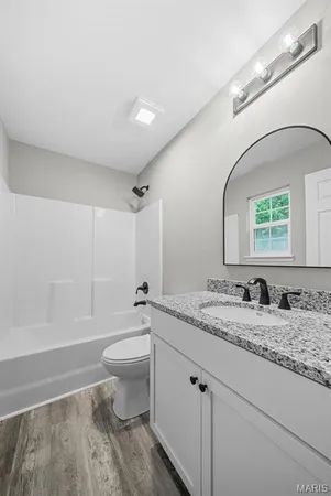 $332,200 | 203 Jimmy H Drive, Jonesburg, MO 63351
