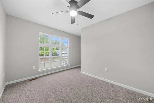 $332,200 | 203 Jimmy H Drive, Jonesburg, MO 63351