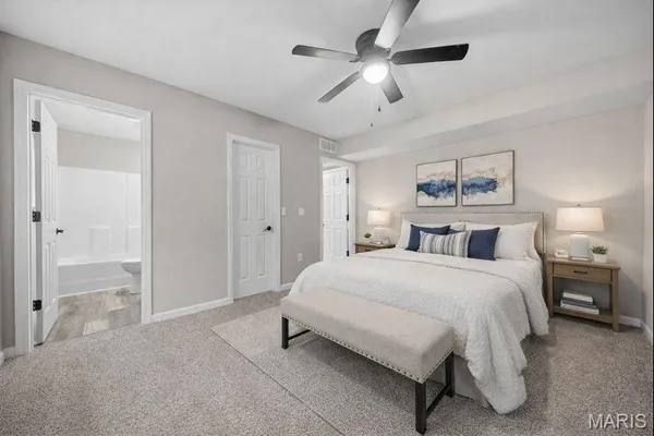 $332,200 | 203 Jimmy H Drive, Jonesburg, MO 63351