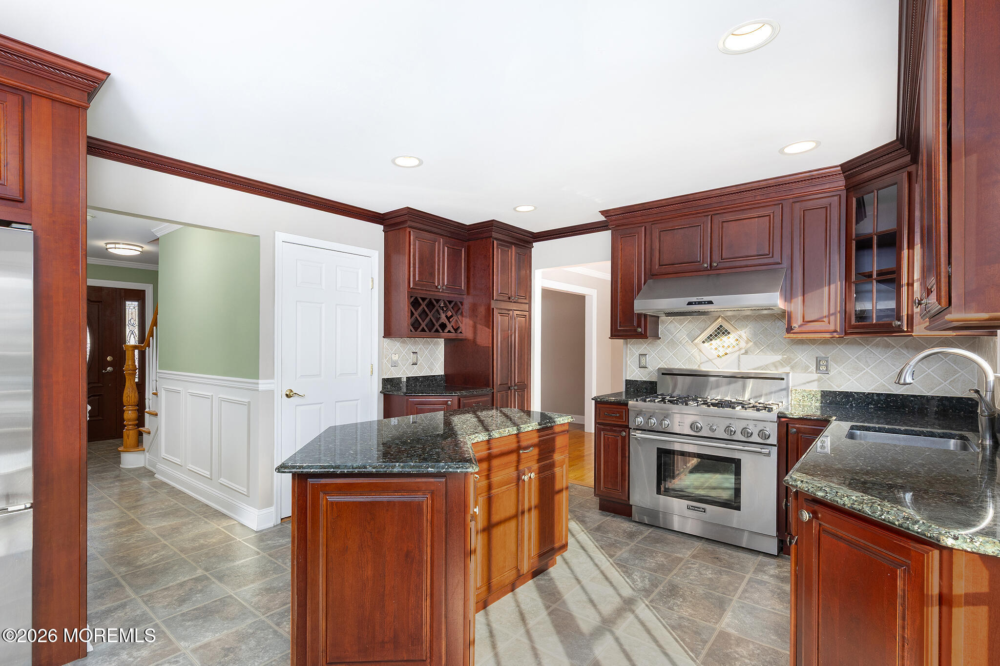 18 Rutgers Drive Howell, NJ 07731 - Photo 13 of 40 2025_12-17_18_Rutgers_Drive_Howell_Jenni