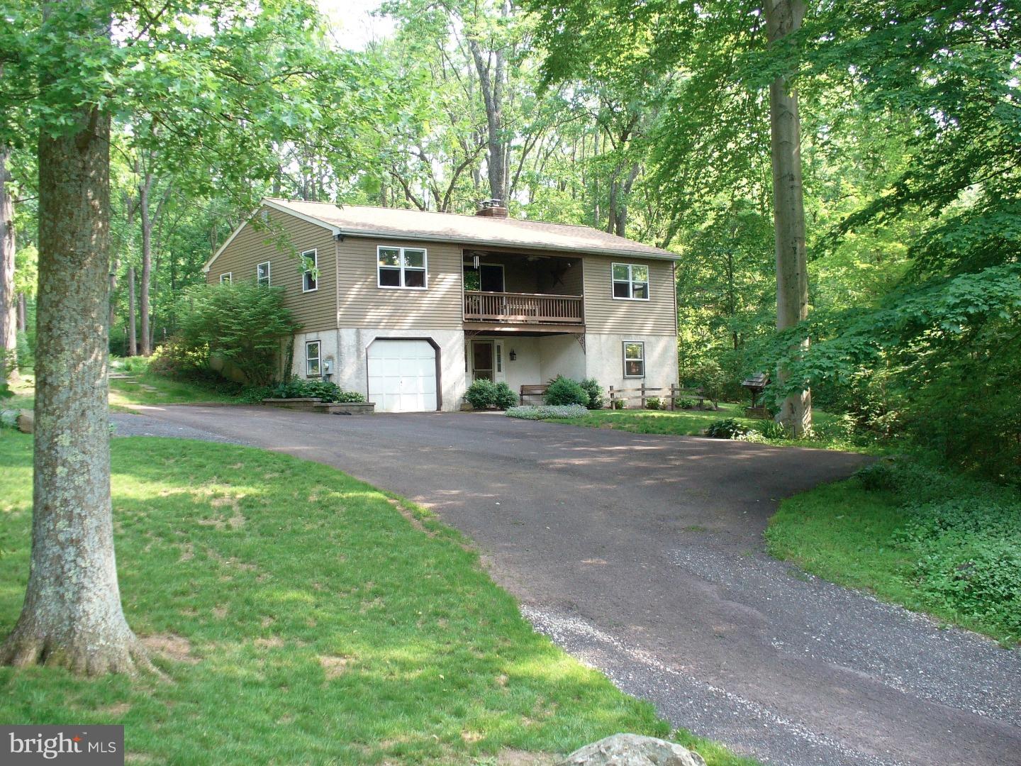 135 Reller Road Green Lane, PA 18054 - Photo 1 of 25 Exterior Front