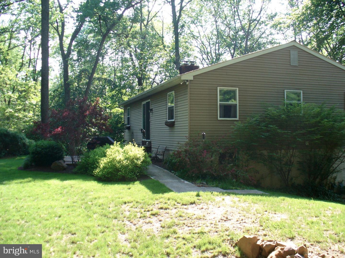 135 Reller Road Green Lane, PA 18054 - Photo 18 of 25 Exterior Side