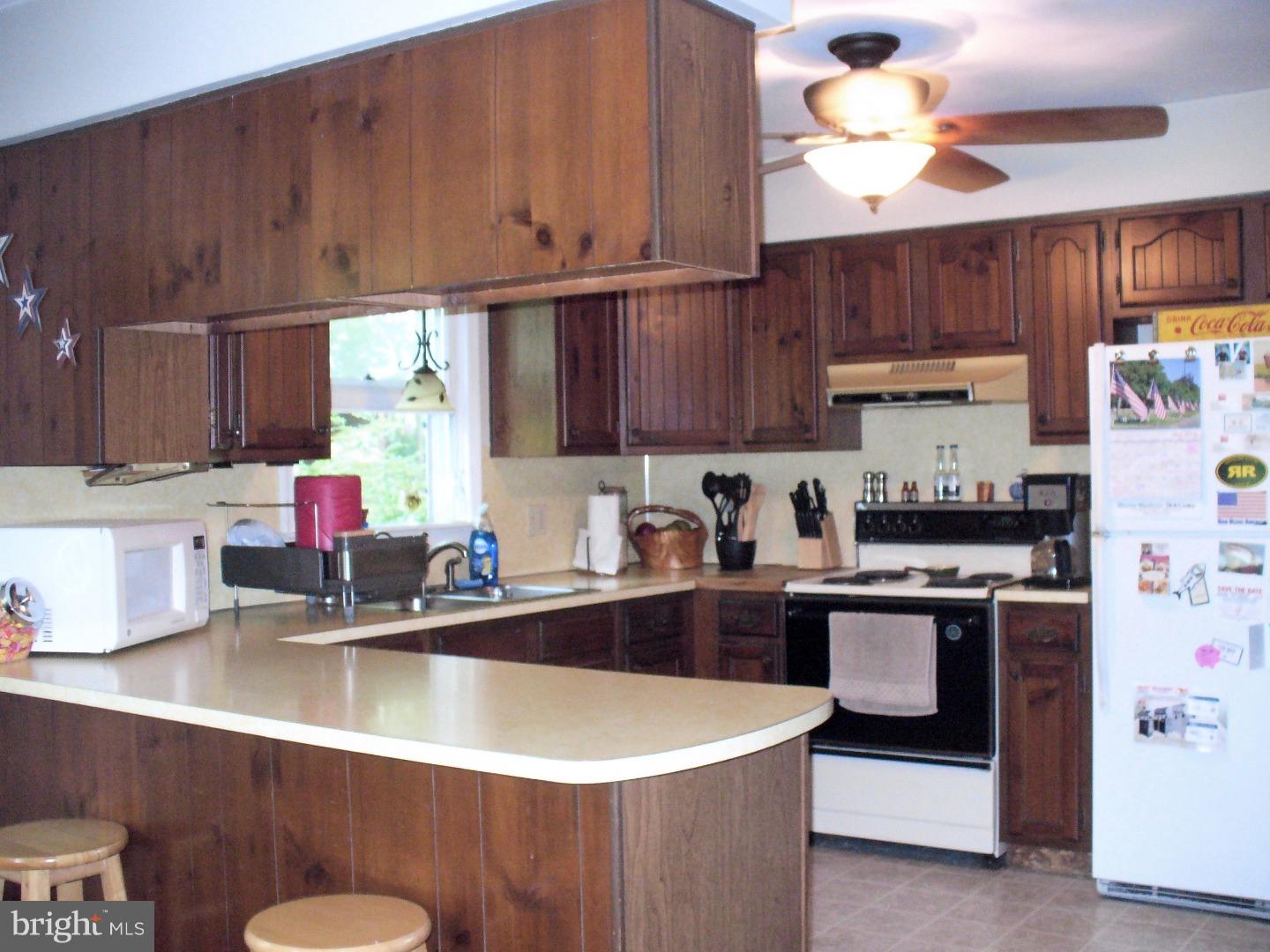 135 Reller Road Green Lane, PA 18054 - Photo 3 of 25 Kitchen