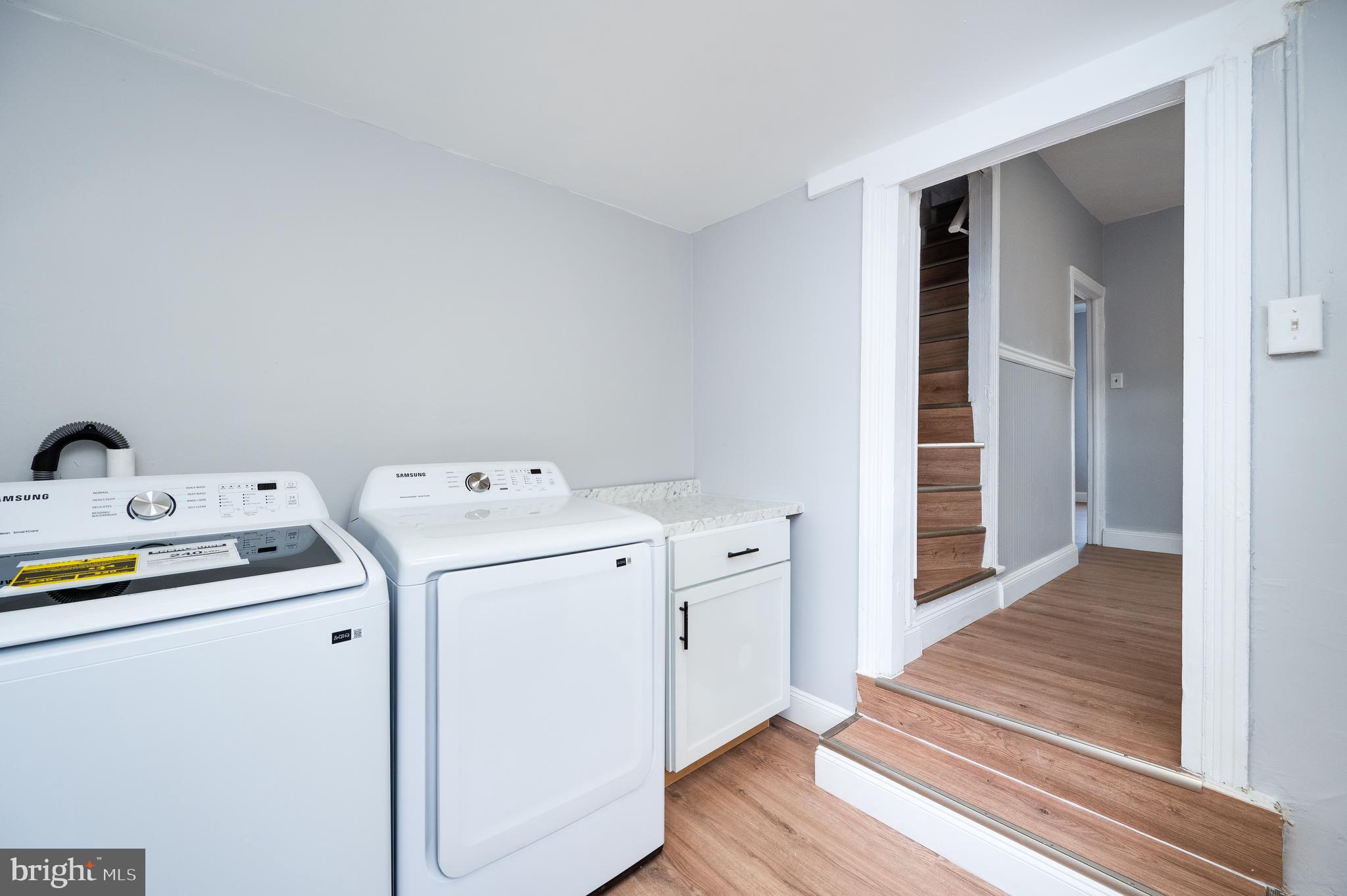 1724 Cotton Street Reading, PA 19606 - Photo 18 of 29 a utility room with dryer and washer