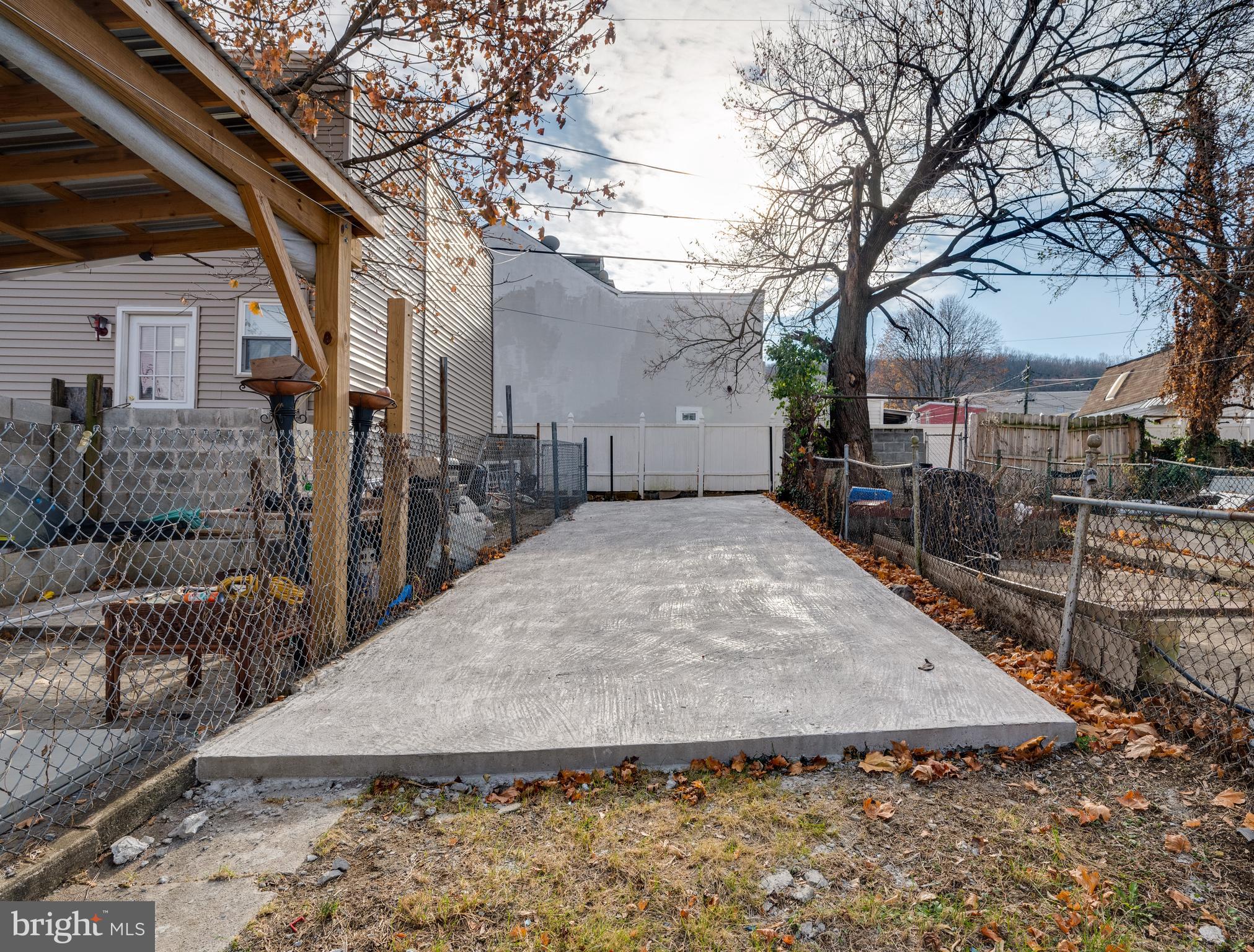 1724 Cotton Street Reading, PA 19606 - Photo 25 of 29 a view of outdoor space and yard