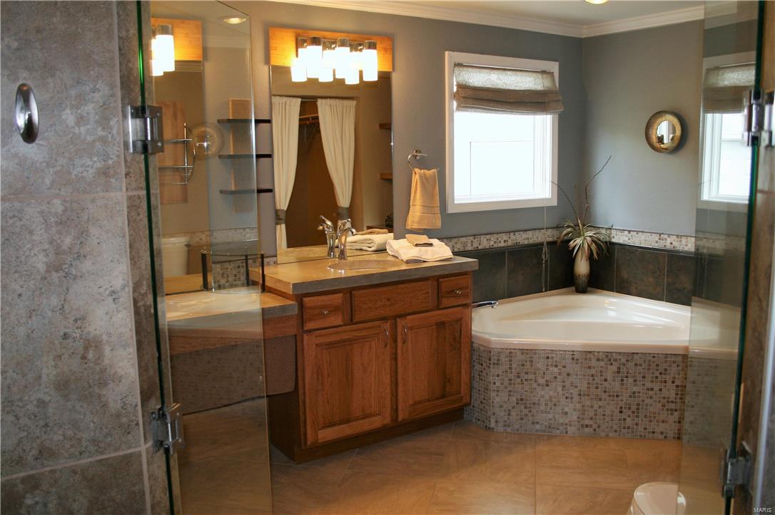 755 Schwarz Road Edwardsville, IL 62025 - Photo 11 of 30 Gallery Image 11