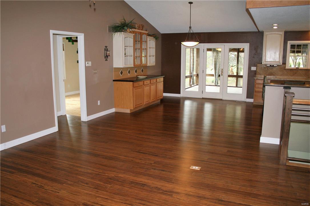 755 Schwarz Road Edwardsville, IL 62025 - Photo 3 of 30 Gallery Image 3