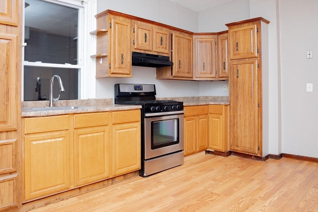 12 Payson Avenue, Unit 1 Boston, MA 02125 - Photo 5 of 34