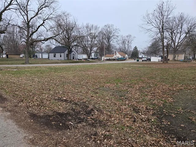 $164,900 | 1571 Jefferson Street, Carlyle, IL 62231