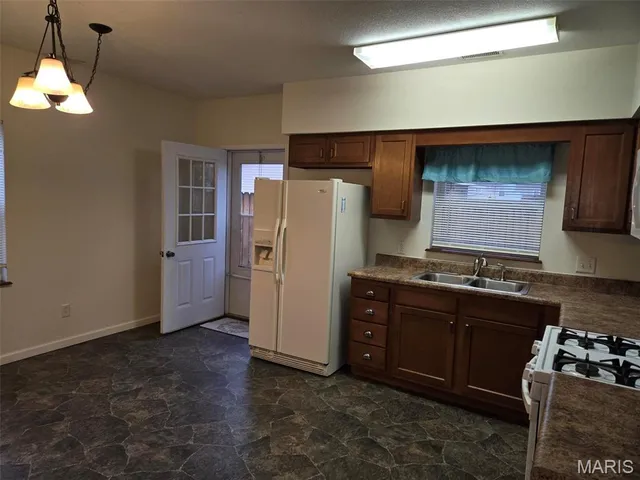 $164,900 | 1571 Jefferson Street, Carlyle, IL 62231