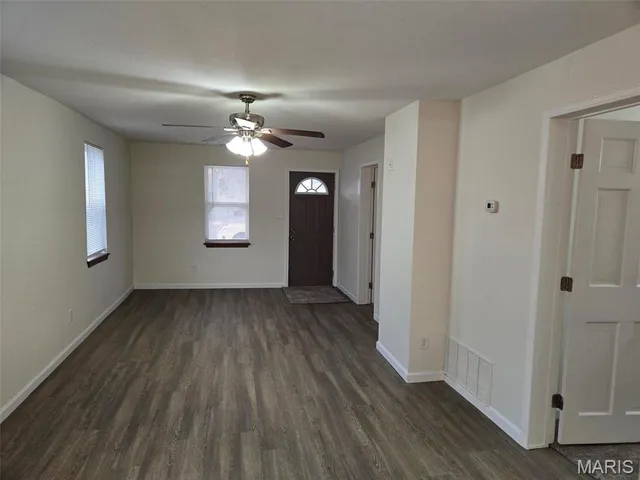 $164,900 | 1571 Jefferson Street, Carlyle, IL 62231