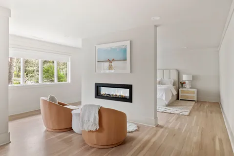 $3,395,000 | 25 White Oak Lane, Southampton, NY 11968
