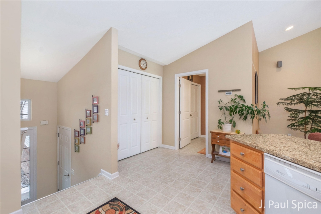 1345 Nevada Ridge Drive Southwest, Unit 46 Byron Center, MI 49315 - Photo 11 of 27