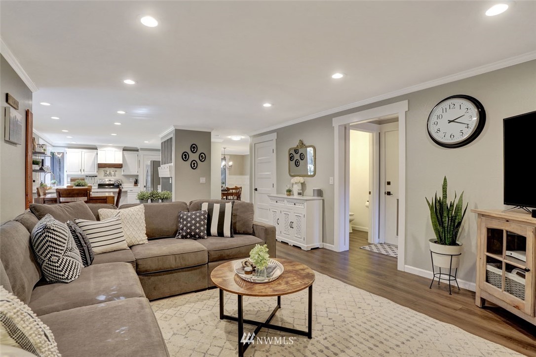 16007 Southeast 169th Place Renton, WA 98058 - Photo 18 of 37 Gallery Image 18