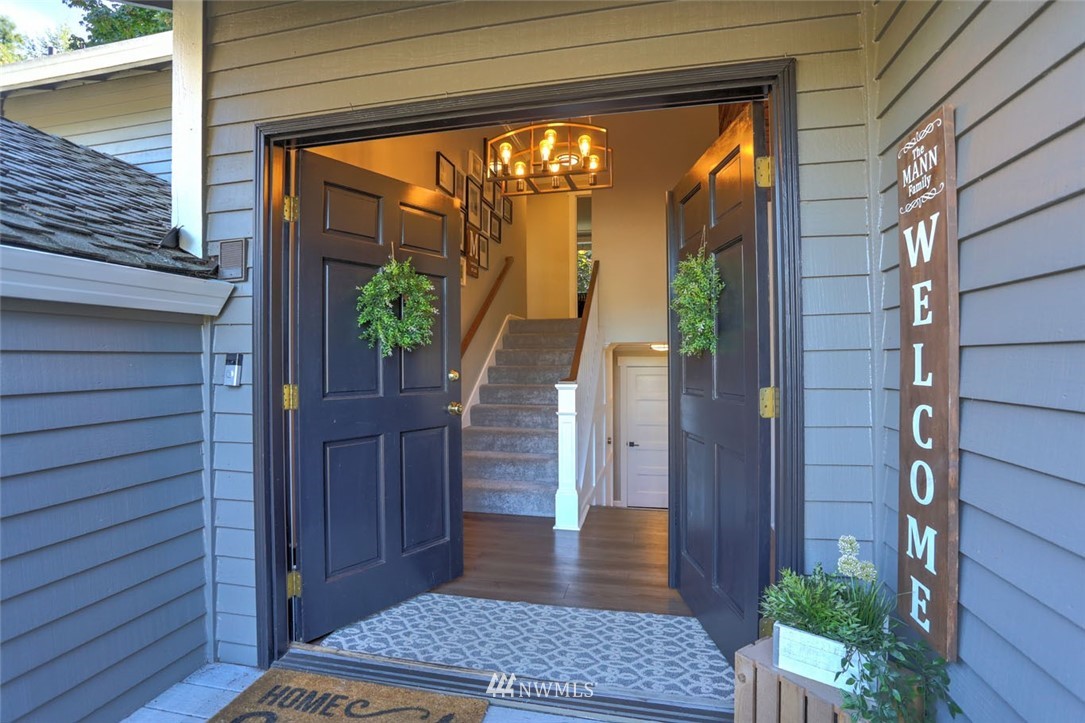 16007 Southeast 169th Place Renton, WA 98058 - Photo 3 of 37 Gallery Image 3