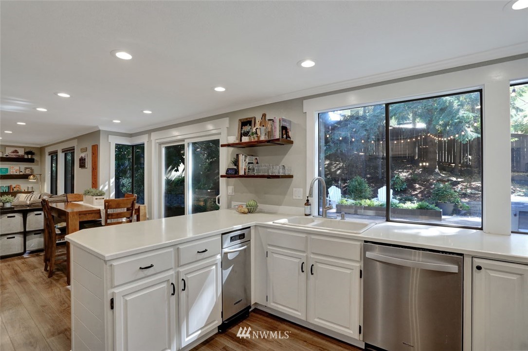 16007 Southeast 169th Place Renton, WA 98058 - Photo 10 of 37 Gallery Image 10