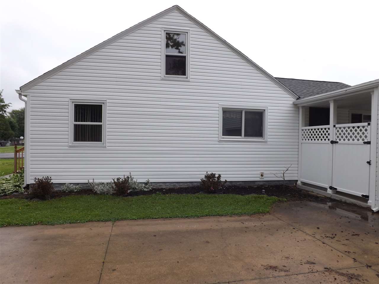 1323 Mayfield Road Fort Wayne, IN 46825 - Photo 4 of 20