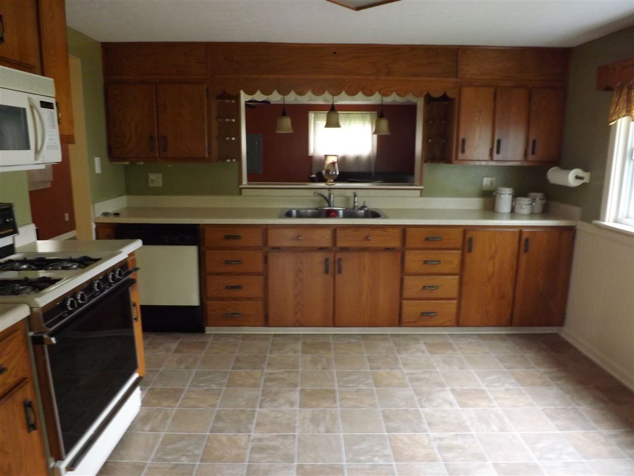 1323 Mayfield Road Fort Wayne, IN 46825 - Photo 8 of 20