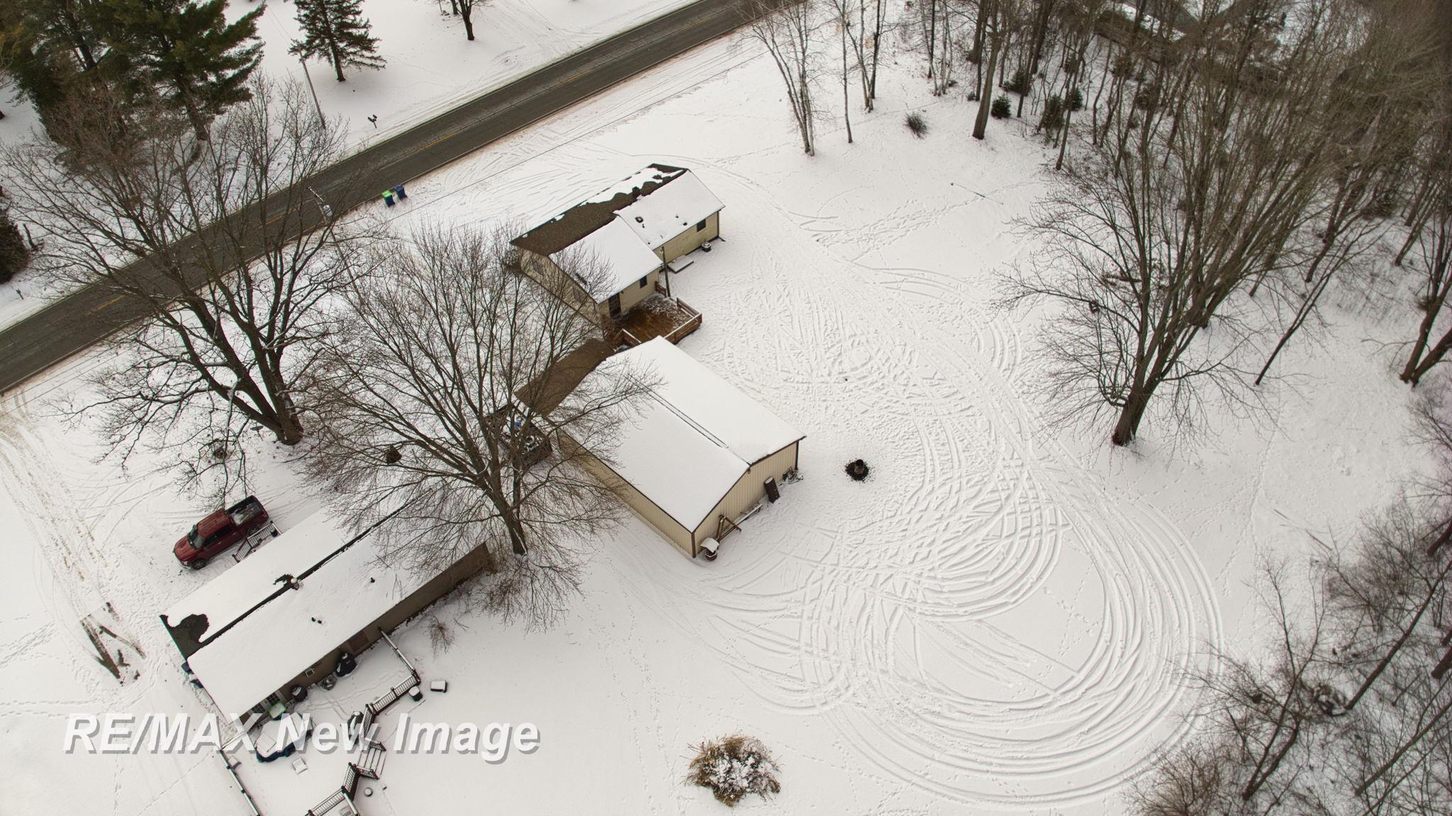 2921 Curtis Road Birch Run, MI 48415 - Photo 15 of 40 50199061-aa998b56-3826-48cb-b2f2-a949b7ac1bbe.JPG