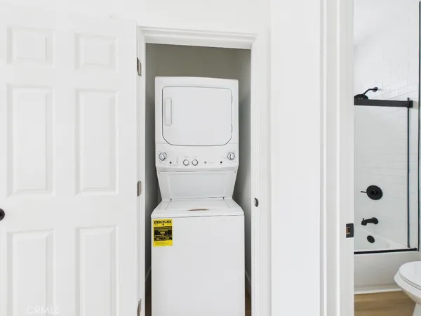 $2,650 | 625 Orizaba Avenue, Unit 6, Long Beach, CA 90814