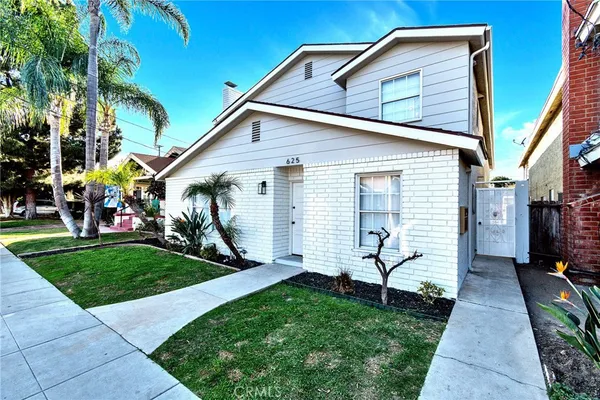 $2,650 | 625 Orizaba Avenue, Unit 6, Long Beach, CA 90814
