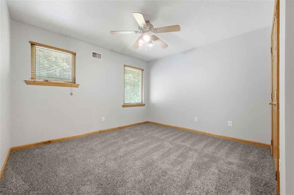 18 Kohleen Drive McKees Rocks, PA 15136 - Photo 37 of 50