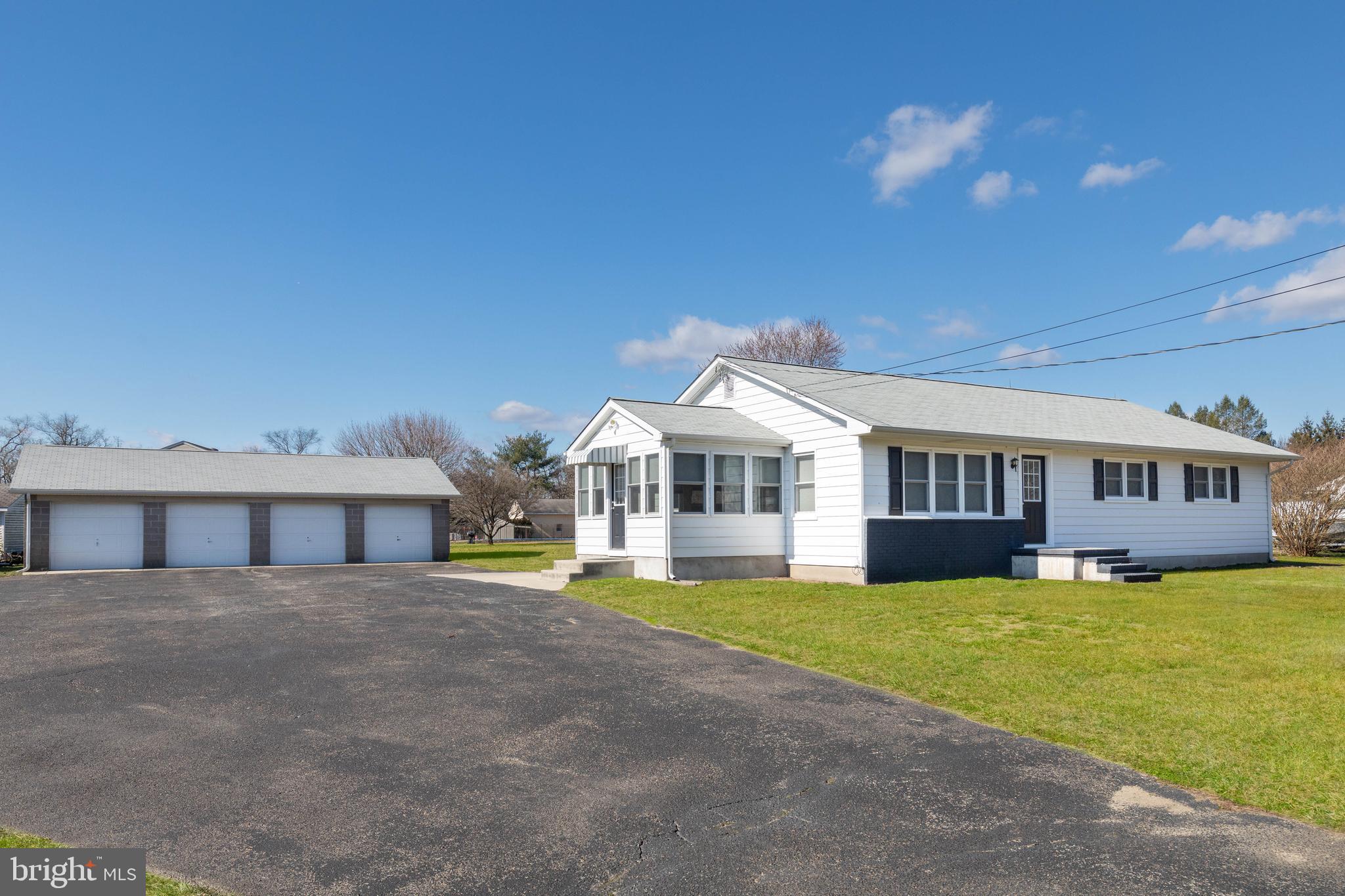 303 Eayrestown Road Southampton, NJ 08088 - Photo 3 of 18