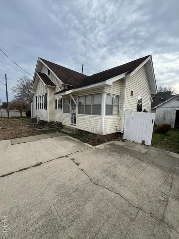 $69,999 | 700 Carleton Avenue, Caruthersville, MO 63830