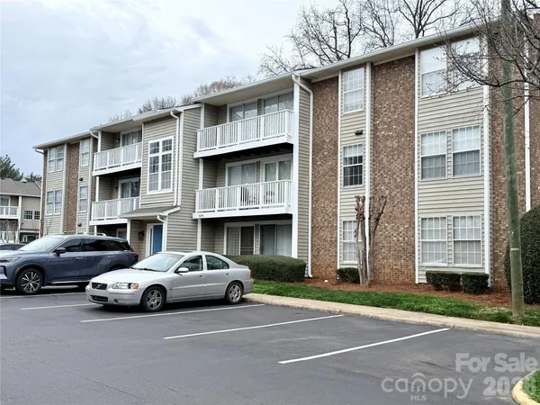 $208,000 | 1649 Arlyn Circle, Unit K, Charlotte, NC 28213