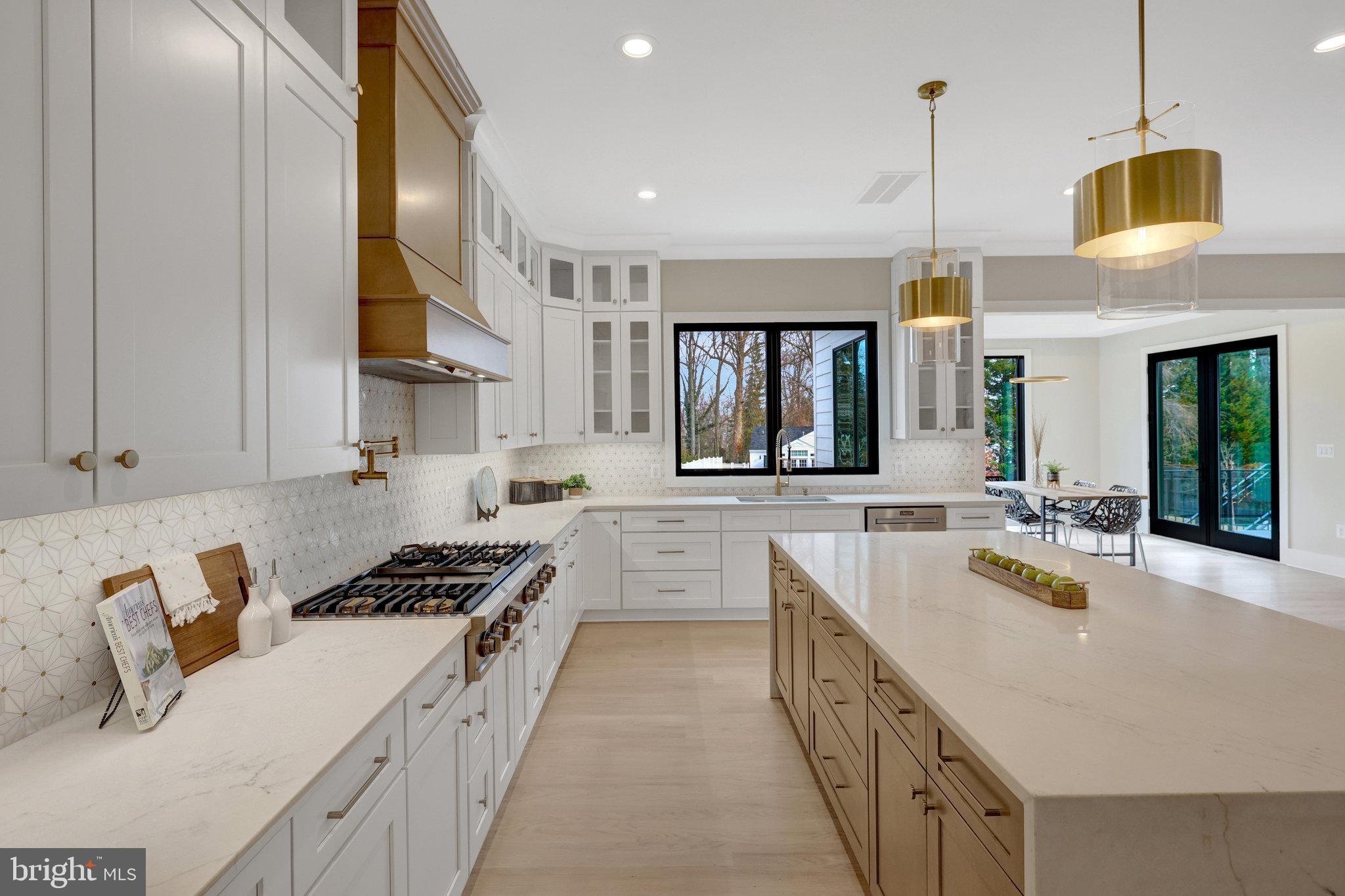 7916 Lewinsville Road McLean, VA 22102 - Photo 16 of 100 Spacious Kitchen