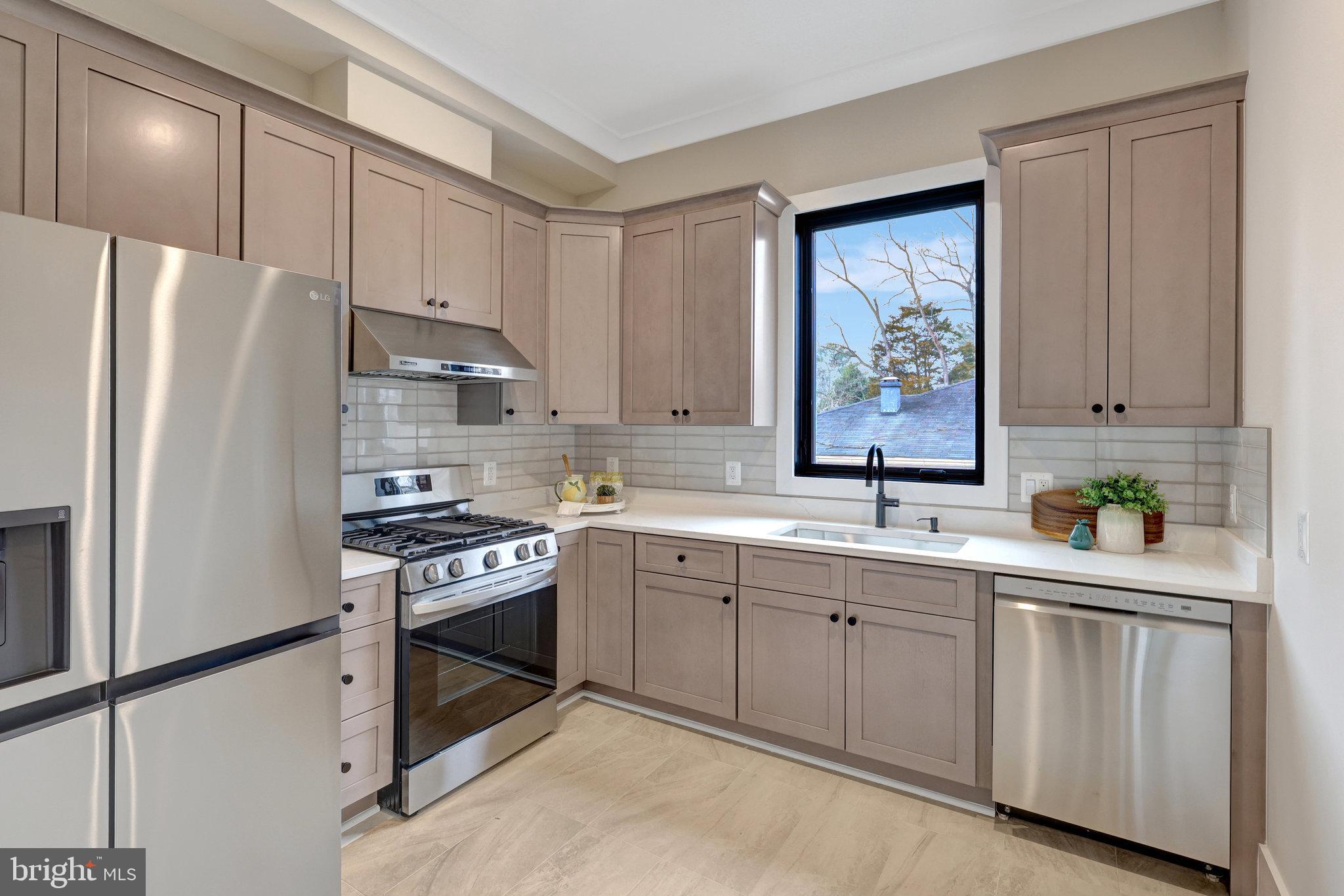 7916 Lewinsville Road McLean, VA 22102 - Photo 18 of 100 Prep/Spice Kitchen