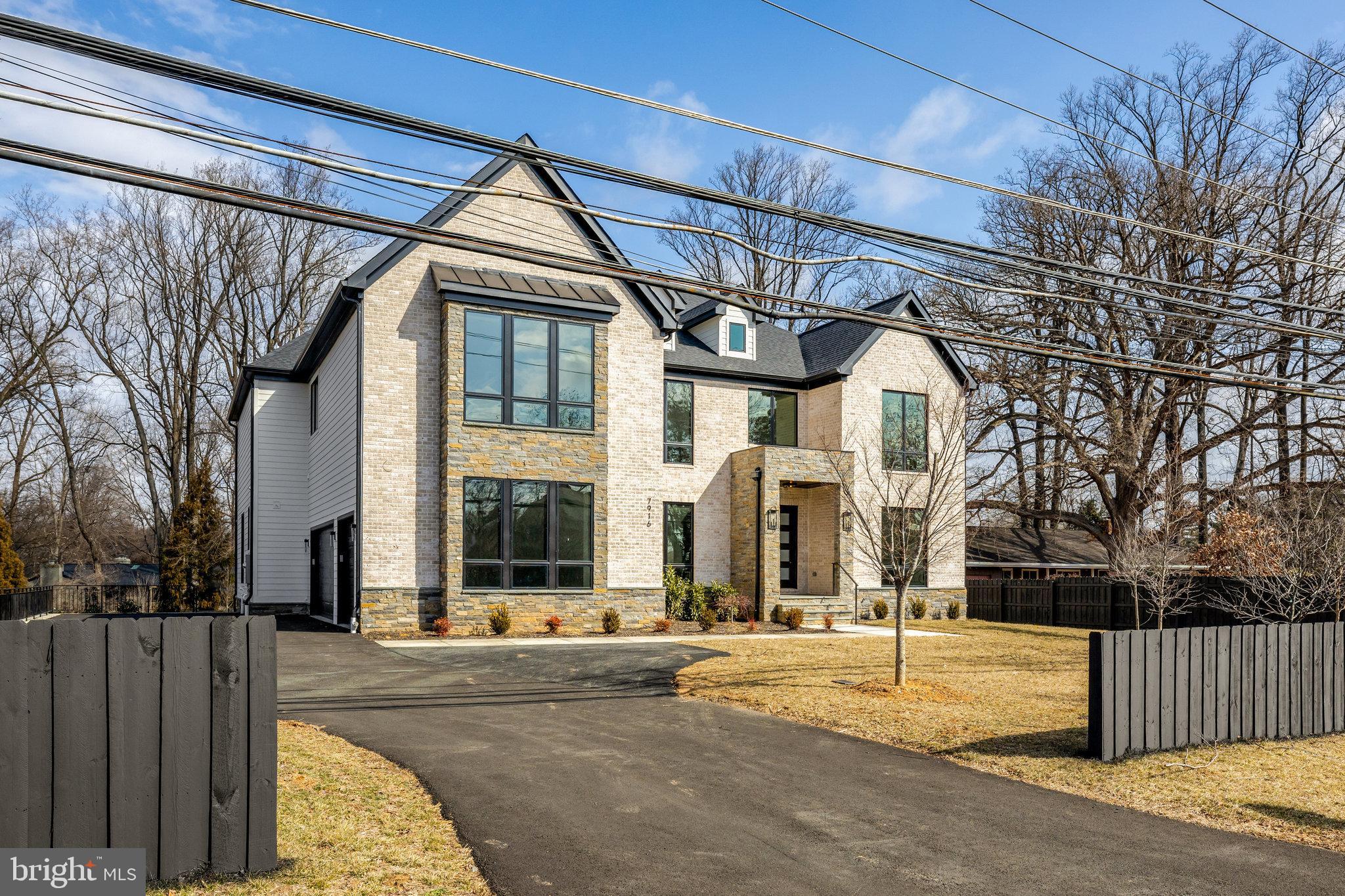 7916 Lewinsville Road McLean, VA 22102 - Photo 4 of 100 Front view with driveway