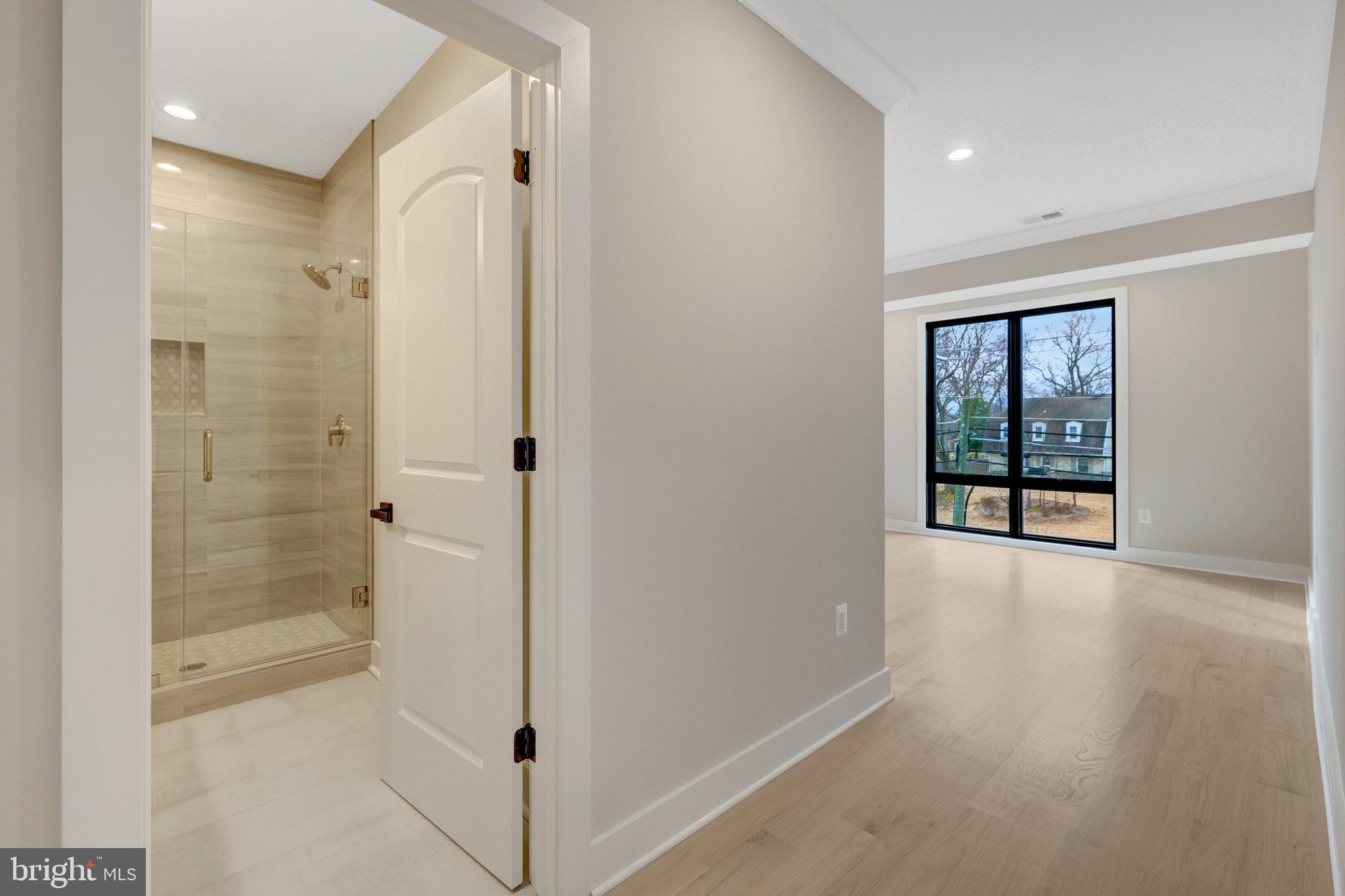 7916 Lewinsville Road McLean, VA 22102 - Photo 50 of 100 Bedroom with bathroom