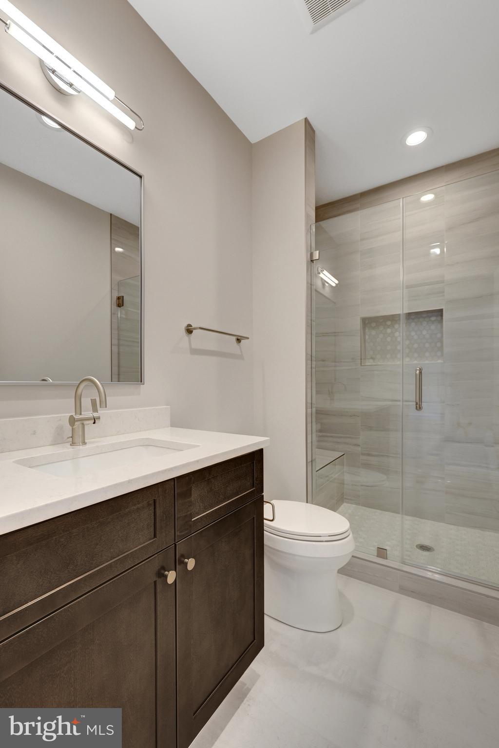 7916 Lewinsville Road McLean, VA 22102 - Photo 54 of 100 Bedroom with bathroom