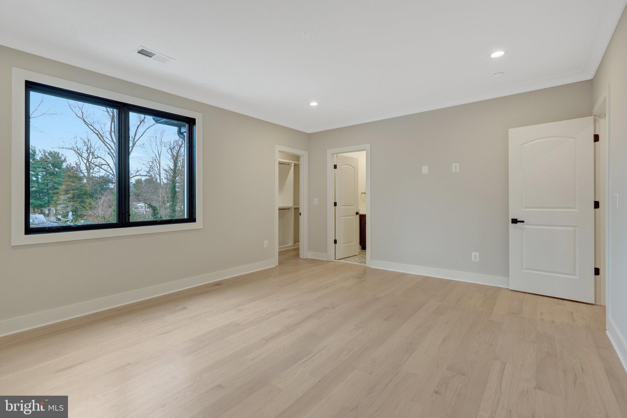 7916 Lewinsville Road McLean, VA 22102 - Photo 62 of 100 Bedroom with bathroom