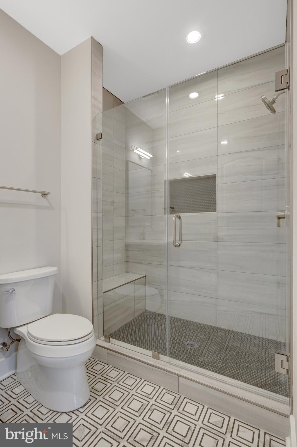 7916 Lewinsville Road McLean, VA 22102 - Photo 65 of 100 Bedroom with bathroom