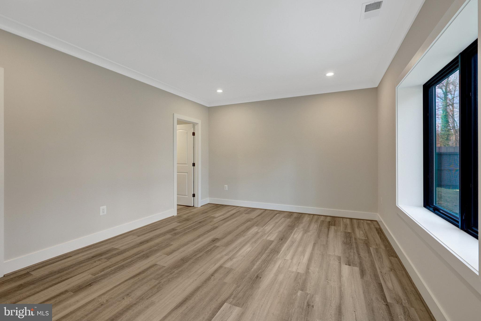 7916 Lewinsville Road McLean, VA 22102 - Photo 81 of 100 Basement bedroom with full bathroom