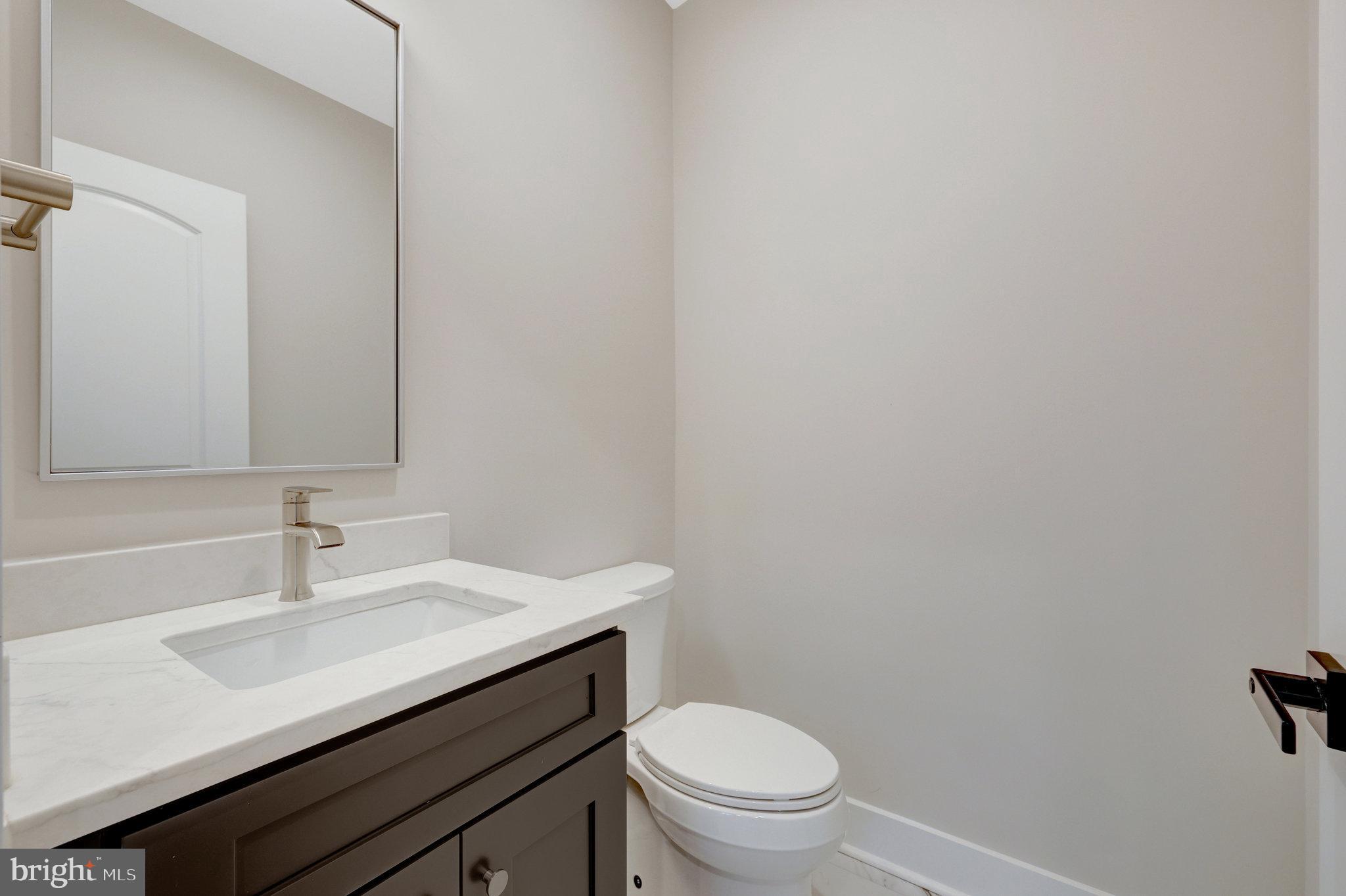 7916 Lewinsville Road McLean, VA 22102 - Photo 85 of 100 Basement bedroom with full bathroom