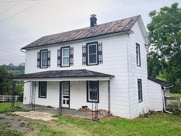 $129,000 | 426 Craig Street, Craigsville, VA 24430