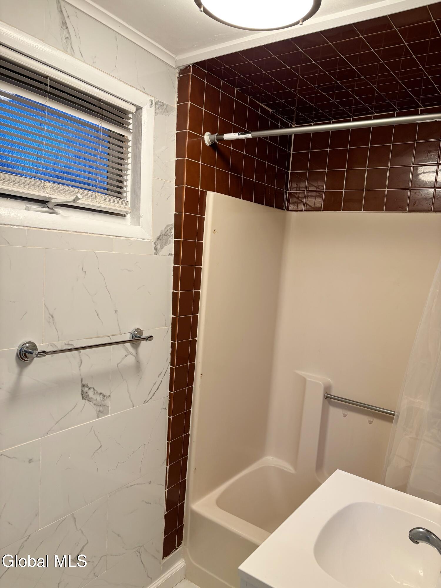 1133 Cutler Street Schenectady, NY 12303 - Photo 10 of 17 IMG_2787