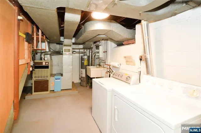 a view of a storage & utility room