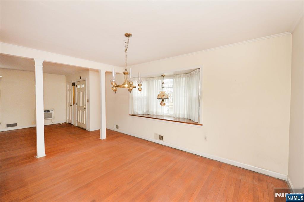 44 Jasper Avenue Teaneck, NJ 07666 - Photo 4 of 23